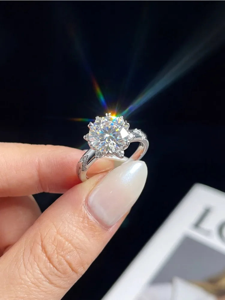 Anillo Isela Solitario de Moissanita en Plata de Ley 925
