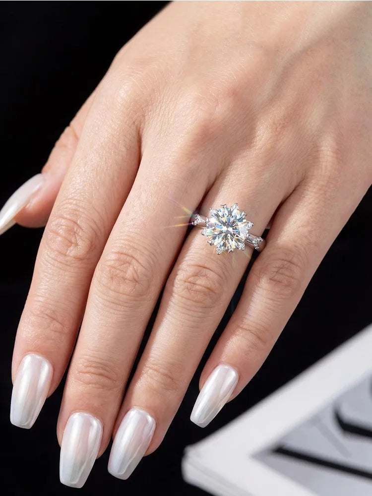Anillo Isela Solitario de Moissanita en Plata de Ley 925