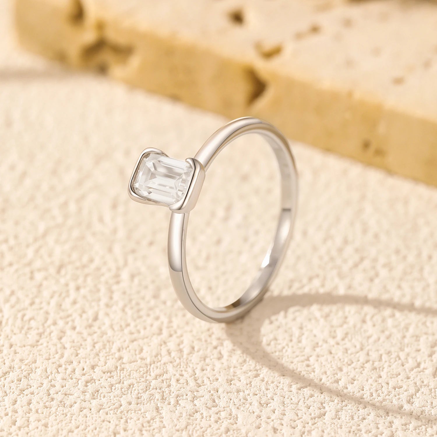 Anillo Isela Esmeralda de Moissanita 0,8 ct en Plata de Ley 925